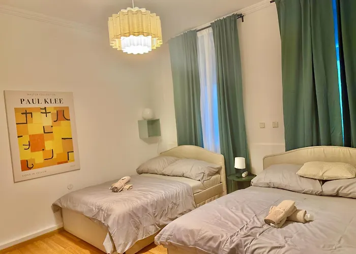 Spacious With Free Parking Viyana