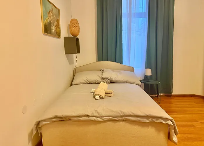 Spacious With Free Parking Daire Viyana